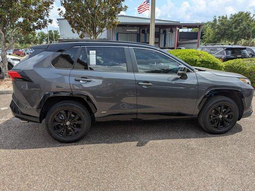 2023 Toyota RAV4 Hybrid SE