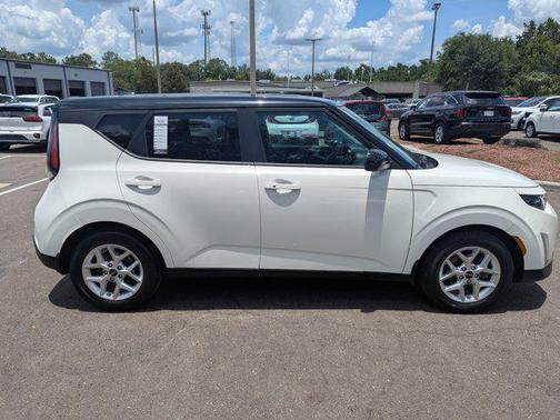 2023 Kia Soul S