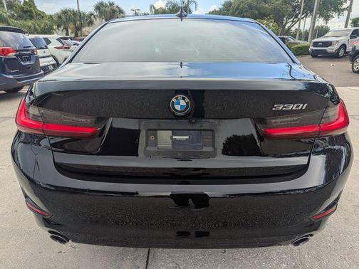 2022 BMW 330 330i