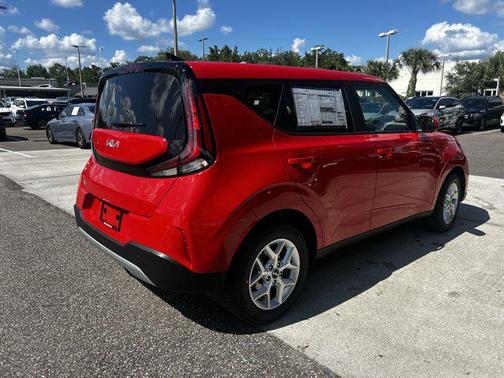 2025 Kia Soul LX