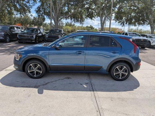 2025 Kia Niro EX
