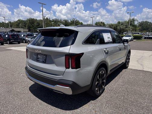 2025 Kia Sorento EX