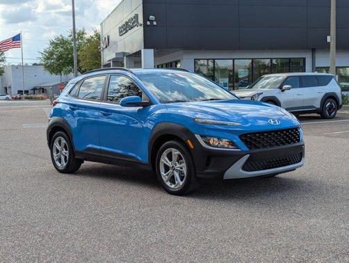 2022 Hyundai KONA SEL