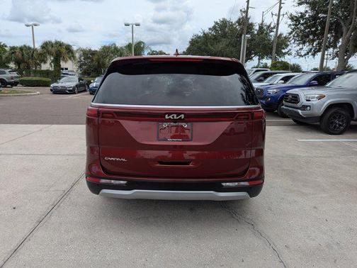 2023 Kia Carnival LX