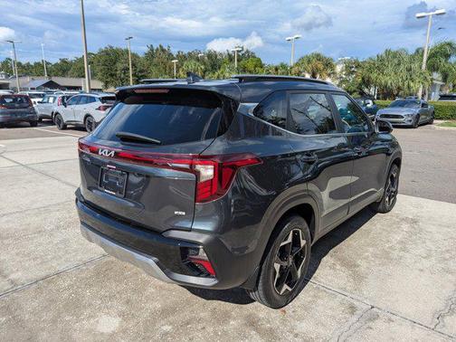 2025 Kia Seltos EX