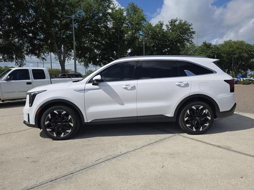 Glacial White Pearl 2025 Kia Sorento SX
