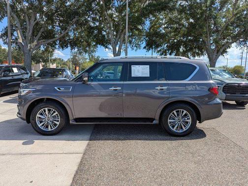 2022 INFINITI QX80 Luxe