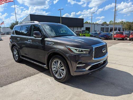 2022 INFINITI QX80 Luxe