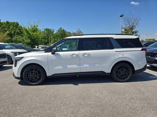 White Pearl 2026 Kia Carnival SX Prestige