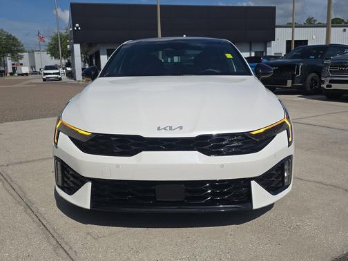 Snow White Pearl 2025 Kia K5 GT-Line