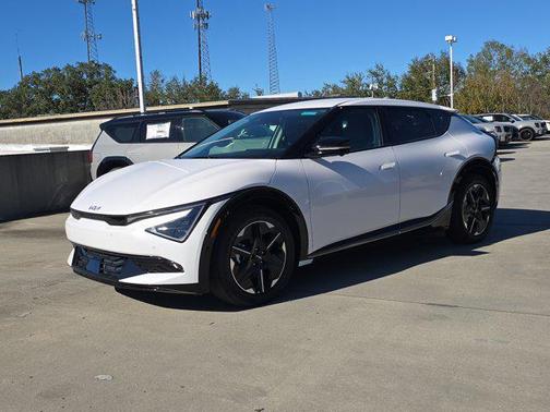 2025 Kia EV6 Wind