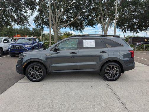 2022 Kia Sorento SX