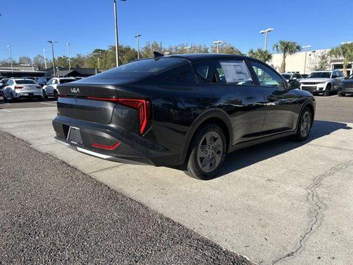 2025 Kia K4 LX
