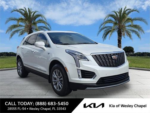 Crystal White Tricoat 2022 Cadillac XT5 Premium Luxury