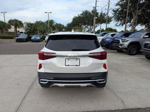2023 Kia Seltos EX