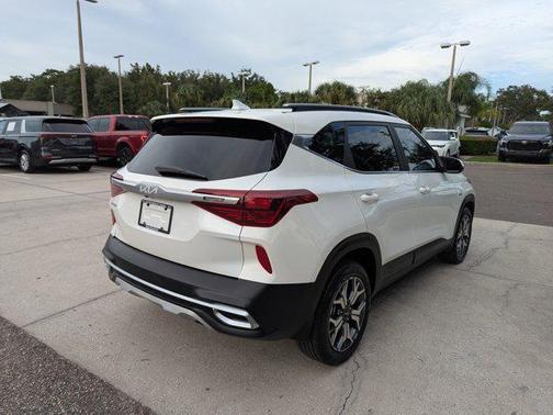 2023 Kia Seltos EX