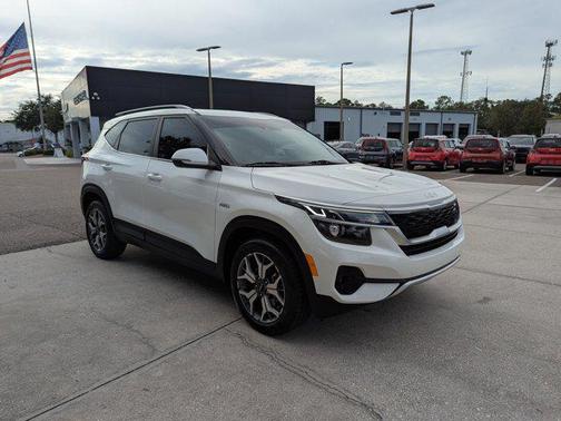2023 Kia Seltos EX