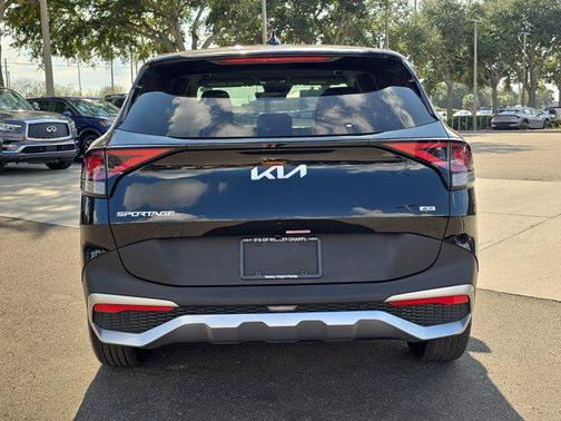 2024 Kia Sportage LX