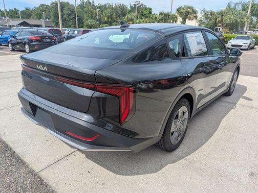 2025 Kia K4 LX