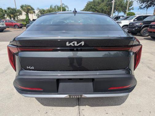 2025 Kia K4 LX