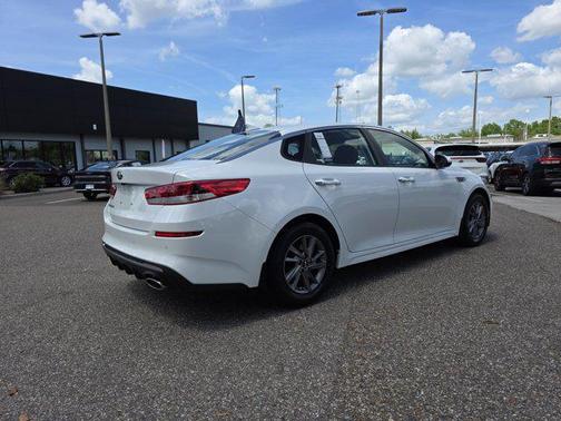 2020 Kia Optima LX