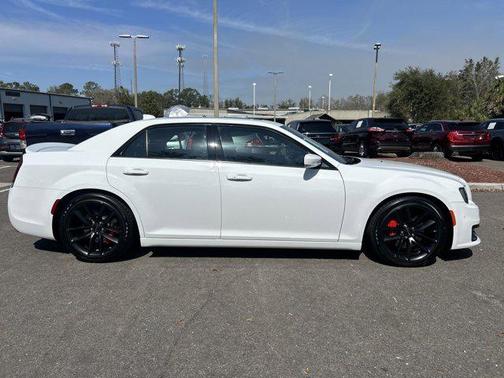 2023 Chrysler 300 C