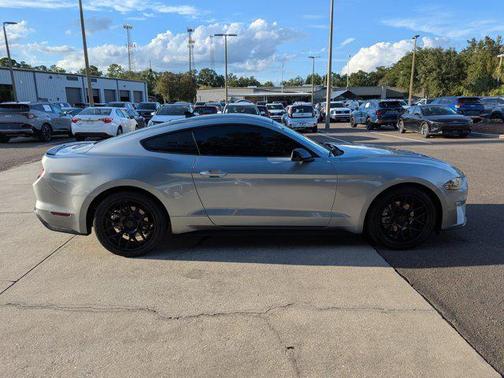 2021 Ford Mustang EcoBoost