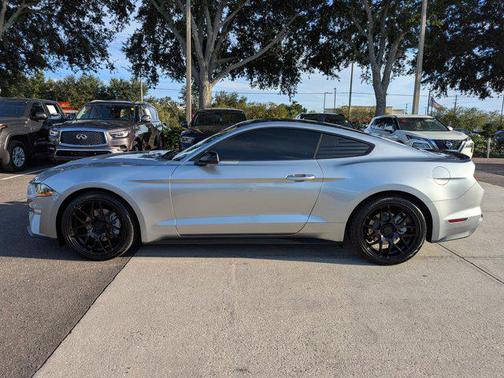 2021 Ford Mustang EcoBoost