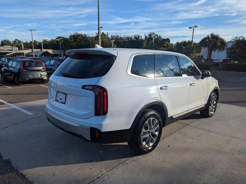 2023 Kia Telluride LX