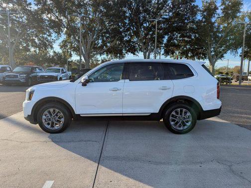 2023 Kia Telluride LX
