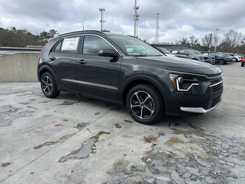 2025 Kia Niro LX