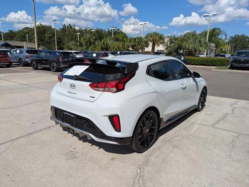 2020 Hyundai Veloster Base