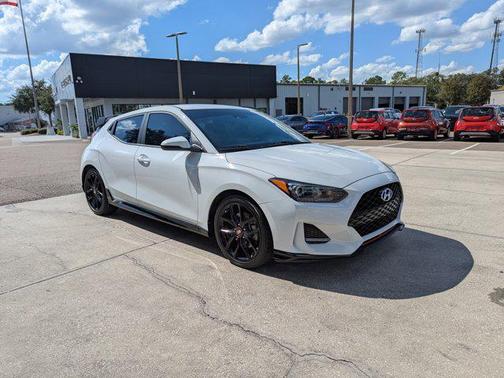 2020 Hyundai Veloster Base