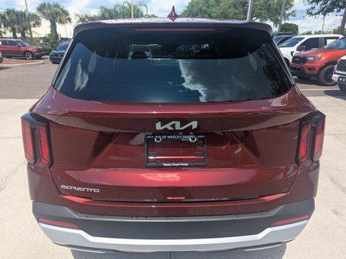 2025 Kia Sorento LX