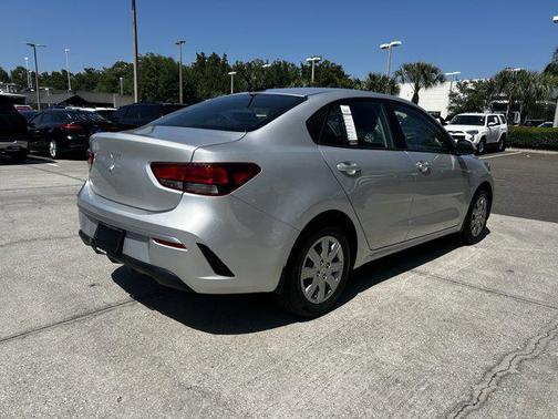 2022 Kia Rio LX