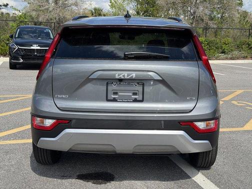 2025 Kia Niro LX