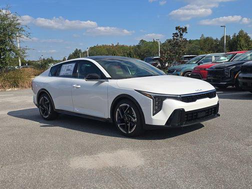 2025 Kia K4 GT-Line