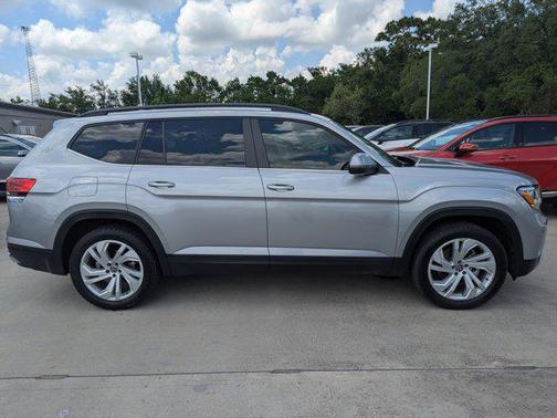 2022 Volkswagen Atlas 2.0T SE w/Technology