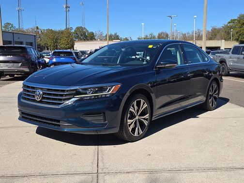 2022 Volkswagen Passat 2.0T SE