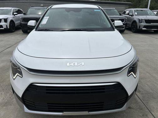 2025 Kia Niro LX