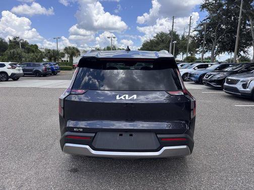 2026 Kia EV9 Wind