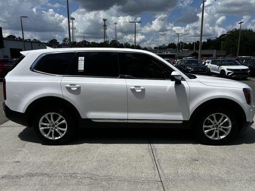 2022 Kia Telluride LX
