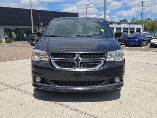 Black Onyx Crystal Pearlcoat 2017 Dodge Grand Caravan SXT