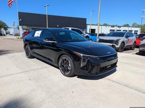 2025 Kia K4 GT-Line