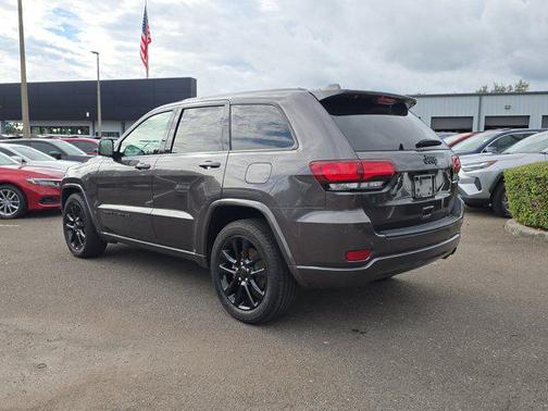 2021 Jeep Grand Cherokee Laredo