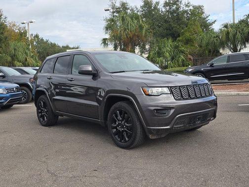 2021 Jeep Grand Cherokee Laredo