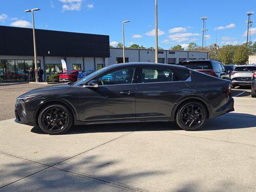 2025 Kia K4 GT-Line Turbo