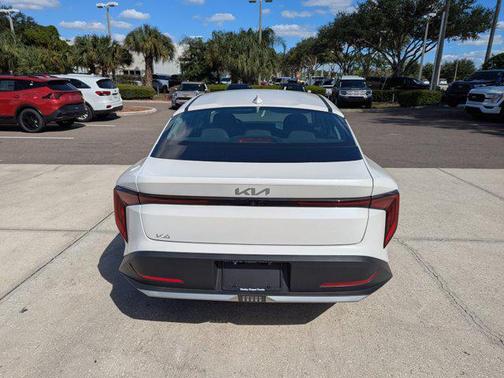 2025 Kia K4 LX