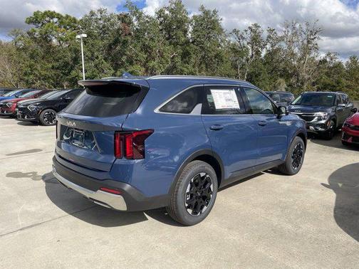 2025 Kia Sorento S