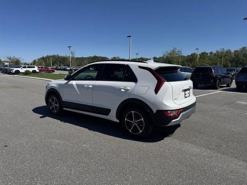 2025 Kia Niro LX